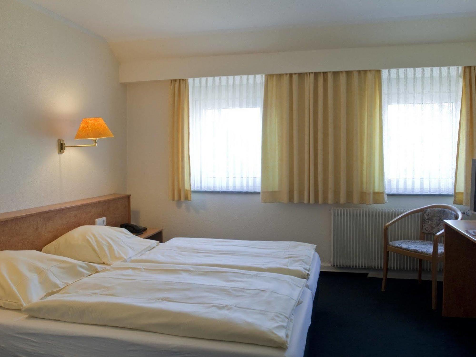Buescher'S Hotel Und Restaurant Bielefeld Szoba fotó